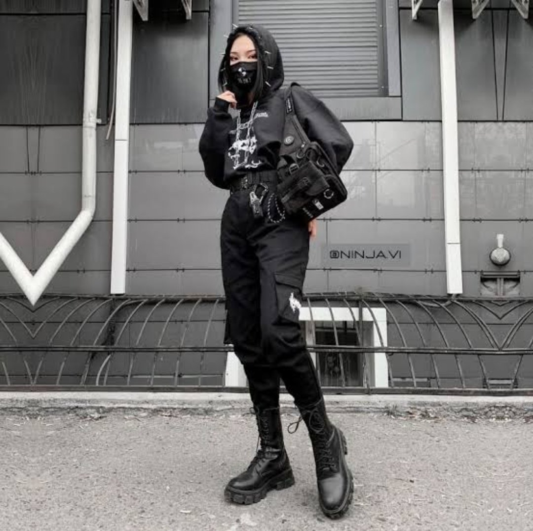 techwear for women